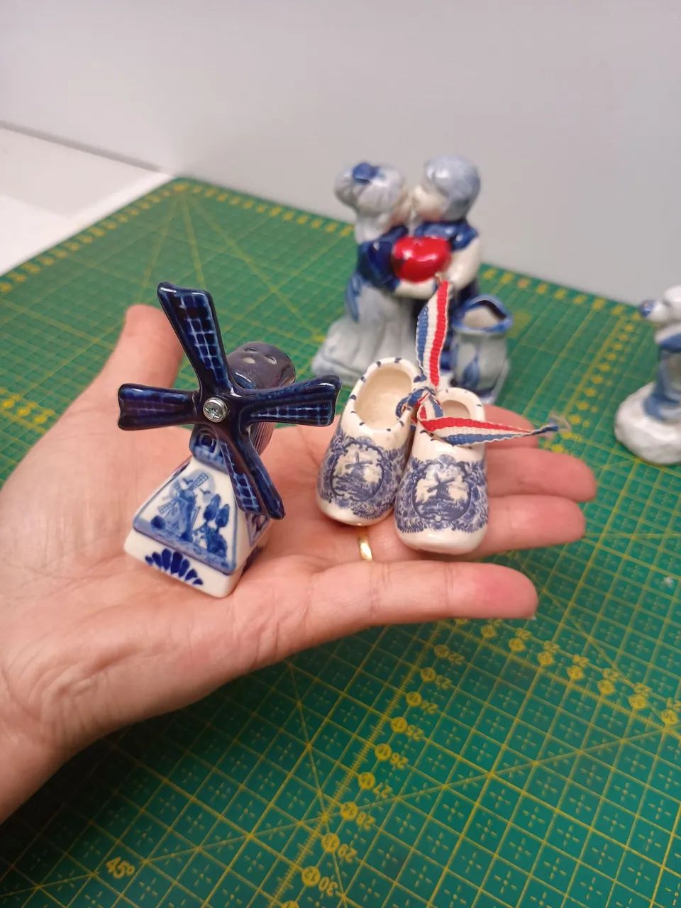 Conjunto de 4 bibelô de porcelana  holandesa - Foto 5