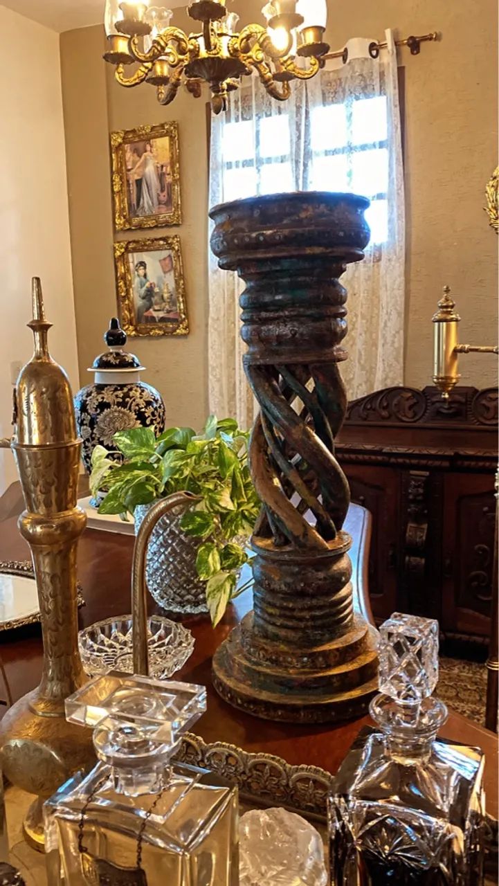 Suportes para velas  em madeira antigo 