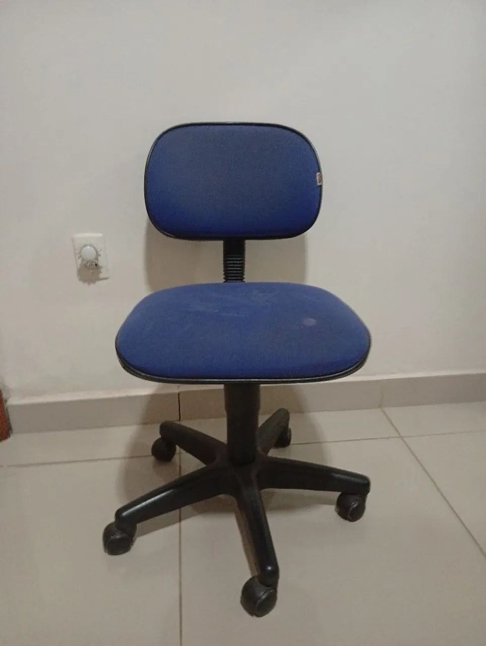 Cadeira de estudo  - Foto 2