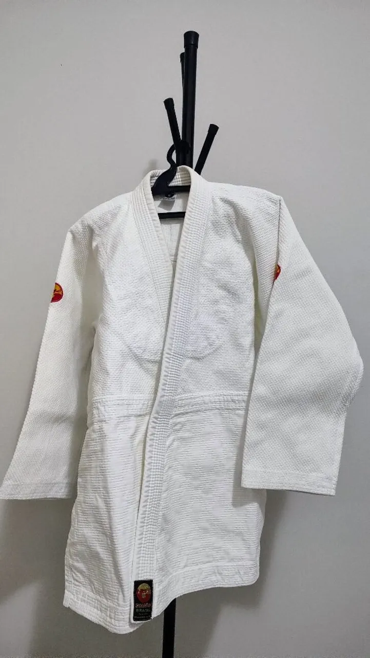 Kimono Gold de Judô Branco - Tamanho A2G- Marca Dragão + bolsa pra guardar o kimono