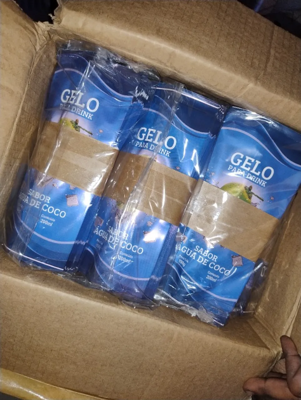 Embalagem para gelo saborizado