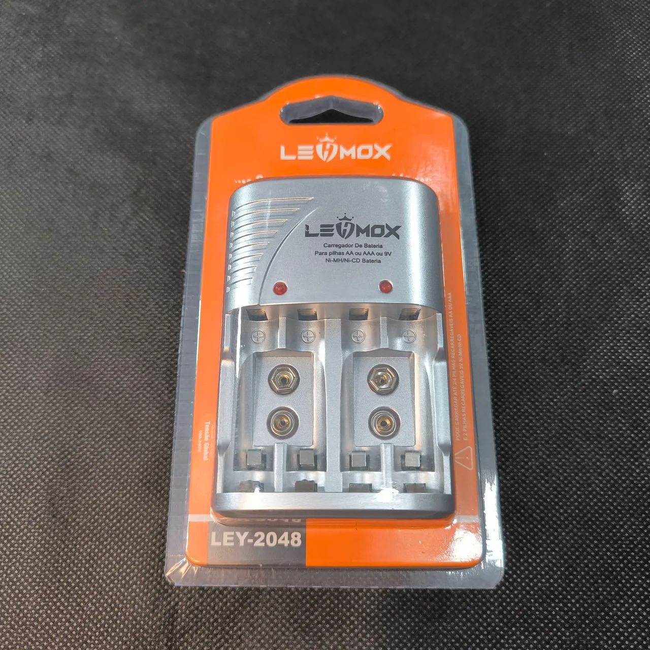 Carregador depilhas e  Bateria - Novo