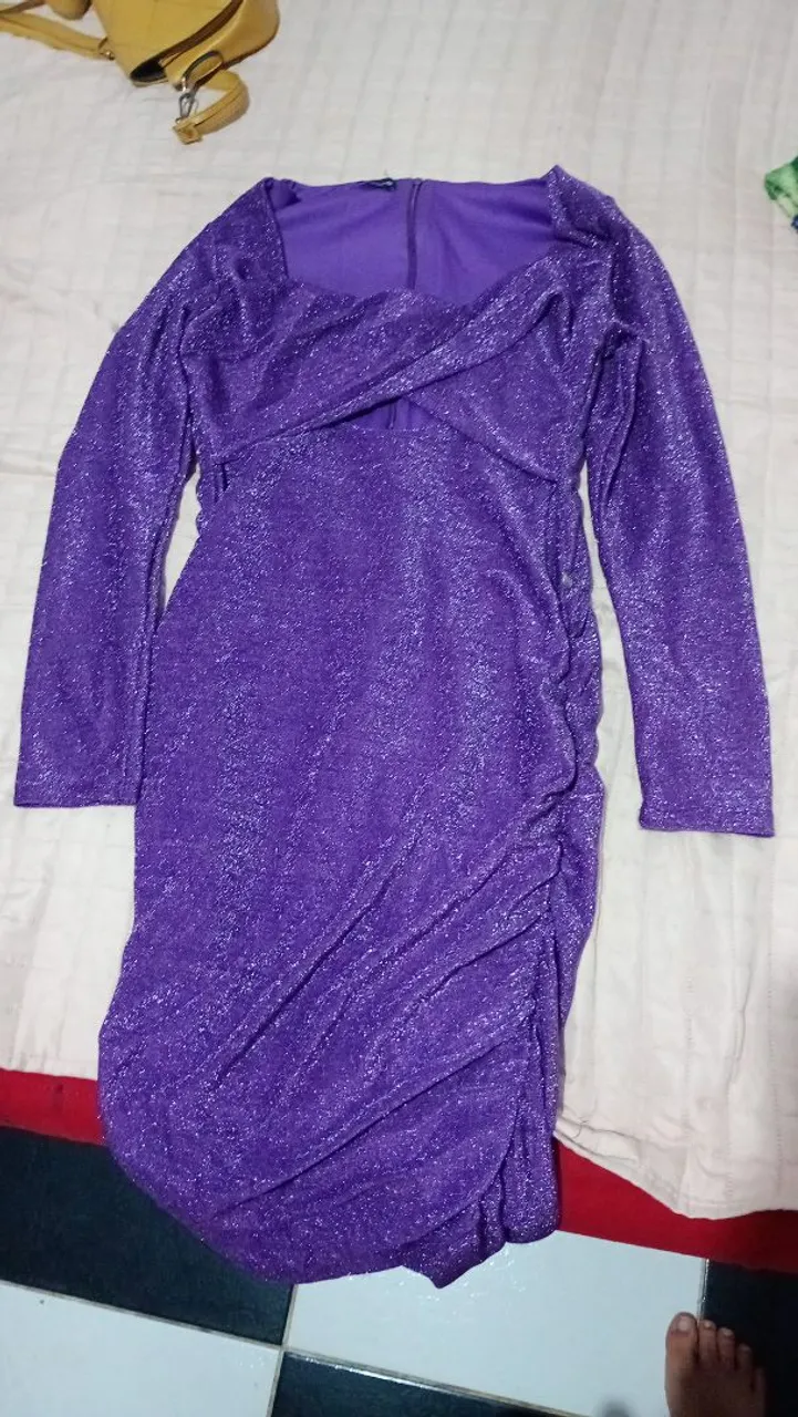 Vestido roxo com glitter