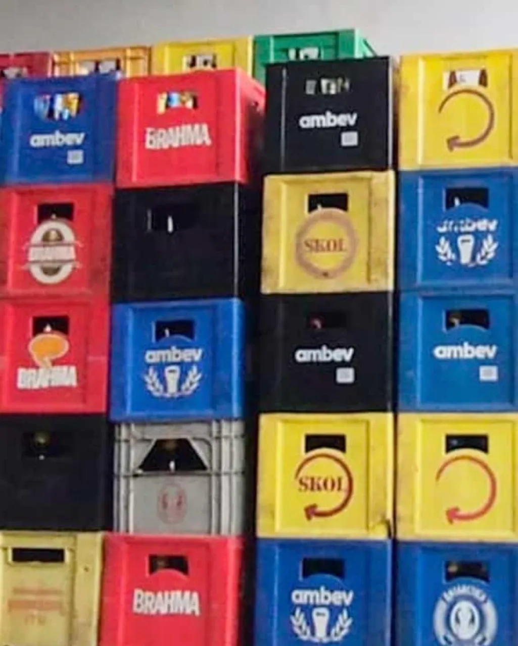 Caixas de Cerveja e Coca-Cola para Comércio -