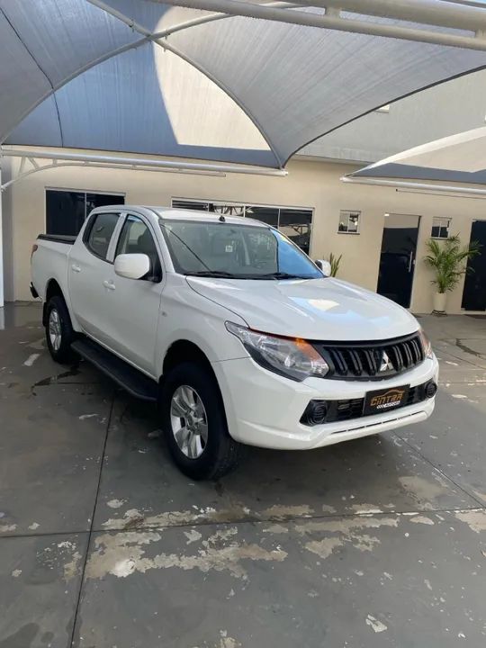 L200 triton sport gl muito nova aceita troca por veículo de menor valor