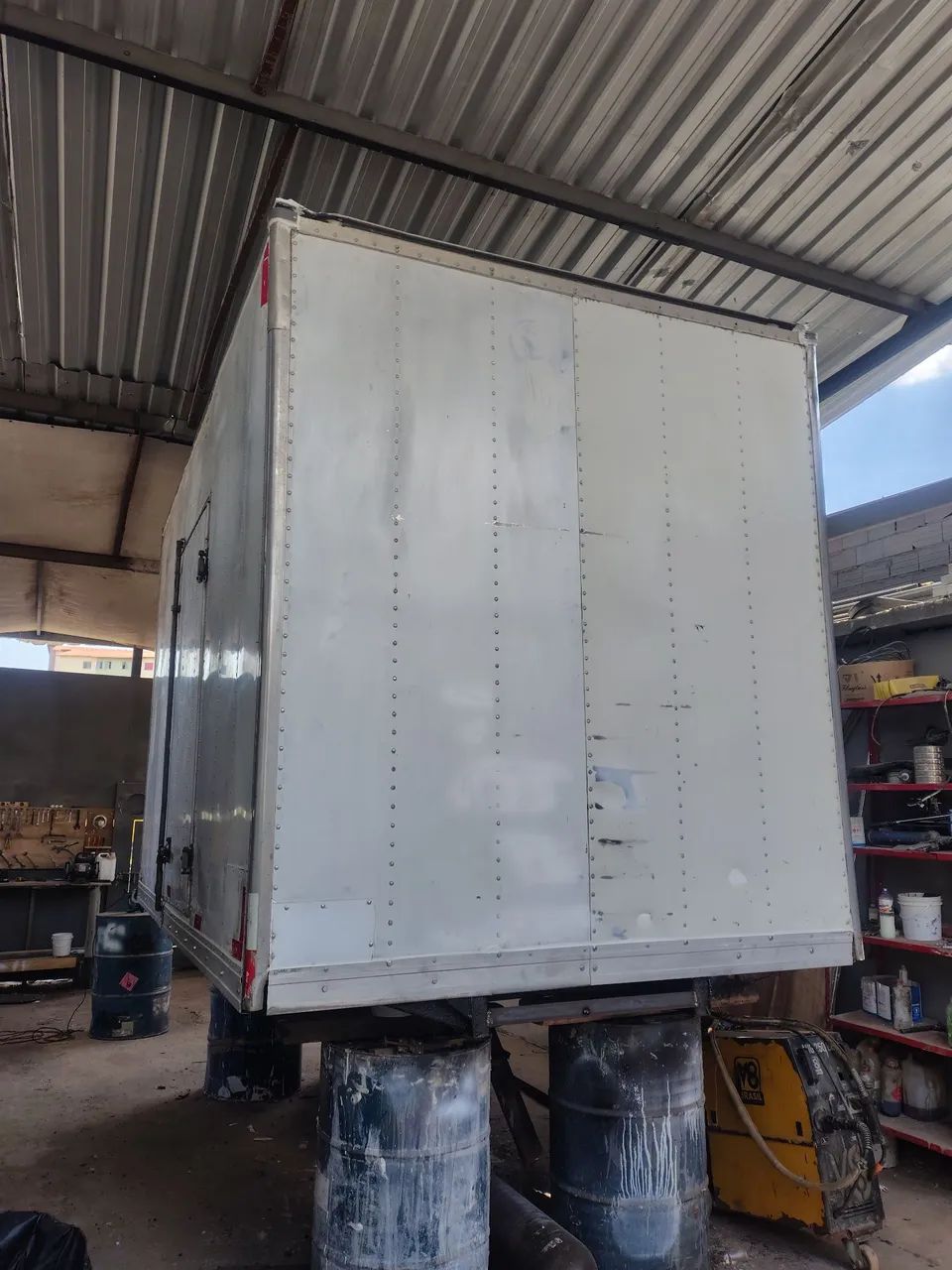 Baú carga seca Iveco ou delivery  - Foto 2