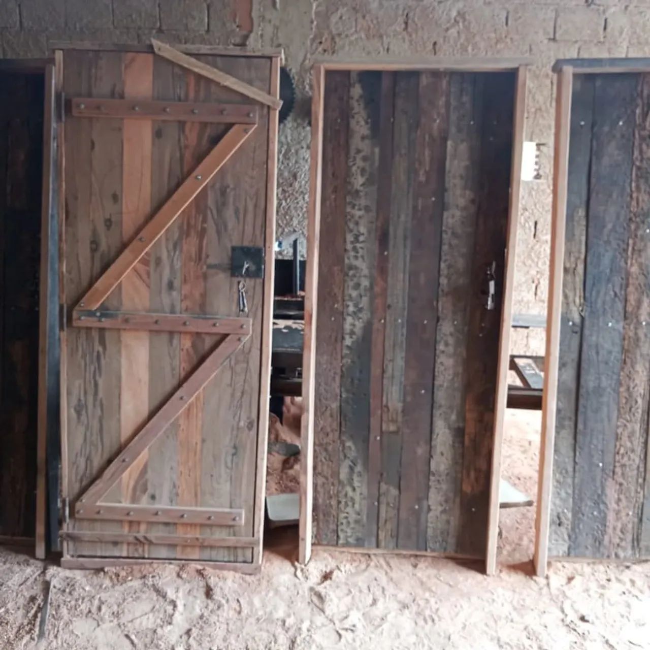 Porta de madeira maciça rústica - Foto 3