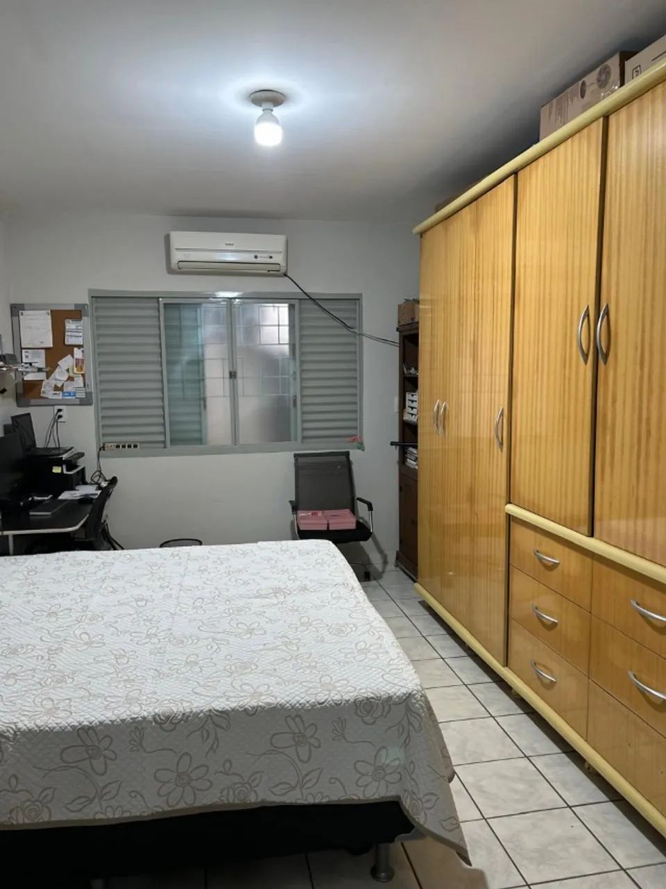 VENDE CASA COM 04 DORMITÓRIOS NO AURENY II - Foto 3