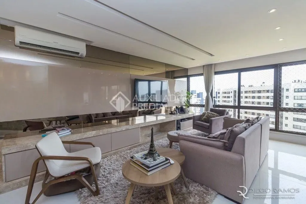 APARTAMENTO MARAVILHOSO, ACONCHEGANTE E FINAMENTE DECORADO!