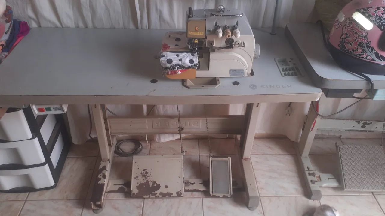 Maquina overlock  - Foto 4
