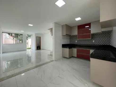 Casa com 3 Quartos e 3 banheiros à Venda, 166 m² por R$ 695.000 - com armários - Foto 2