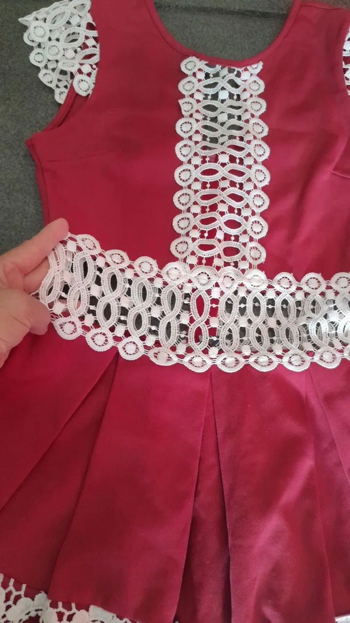Vestido Vermelho com Renda - Foto 3