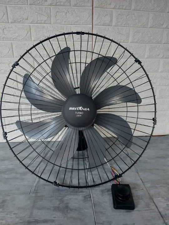 Ventilador De Parede Britânia Turbo 8 helices 127V 200W - entrego no seu endereço