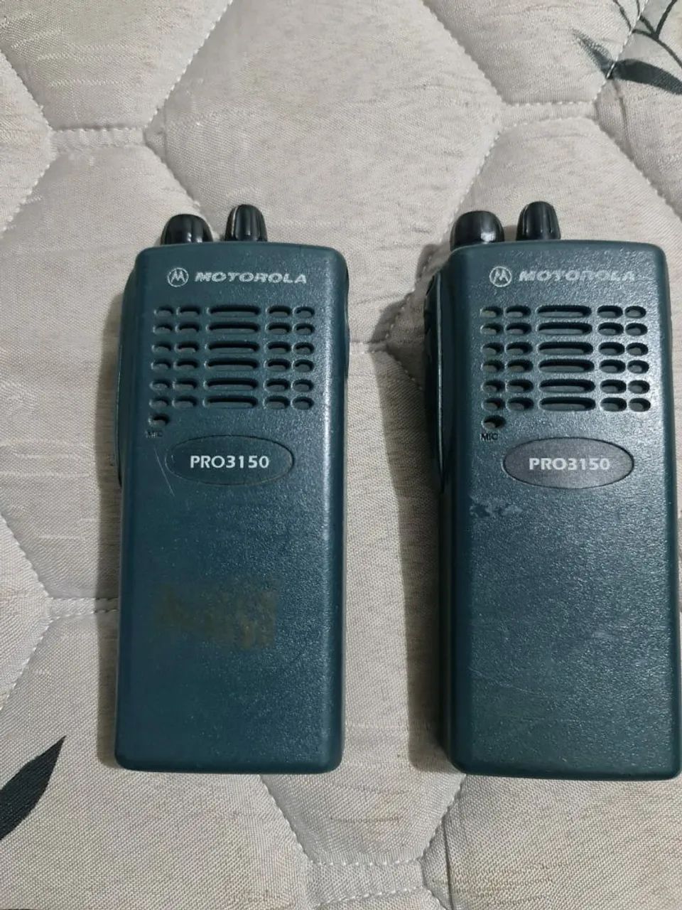 2 HT Motorola PRO3150 UHF 