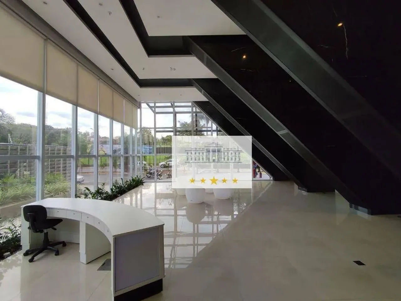 Sala comercial ampla para venda e locação! Fazemos o acabamento de acordo com a sua necess