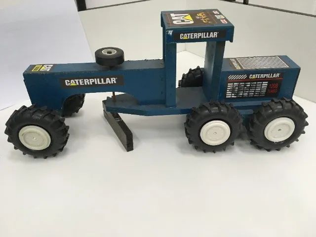 Artesanato Trator Cat Caterpillar Em Madeira