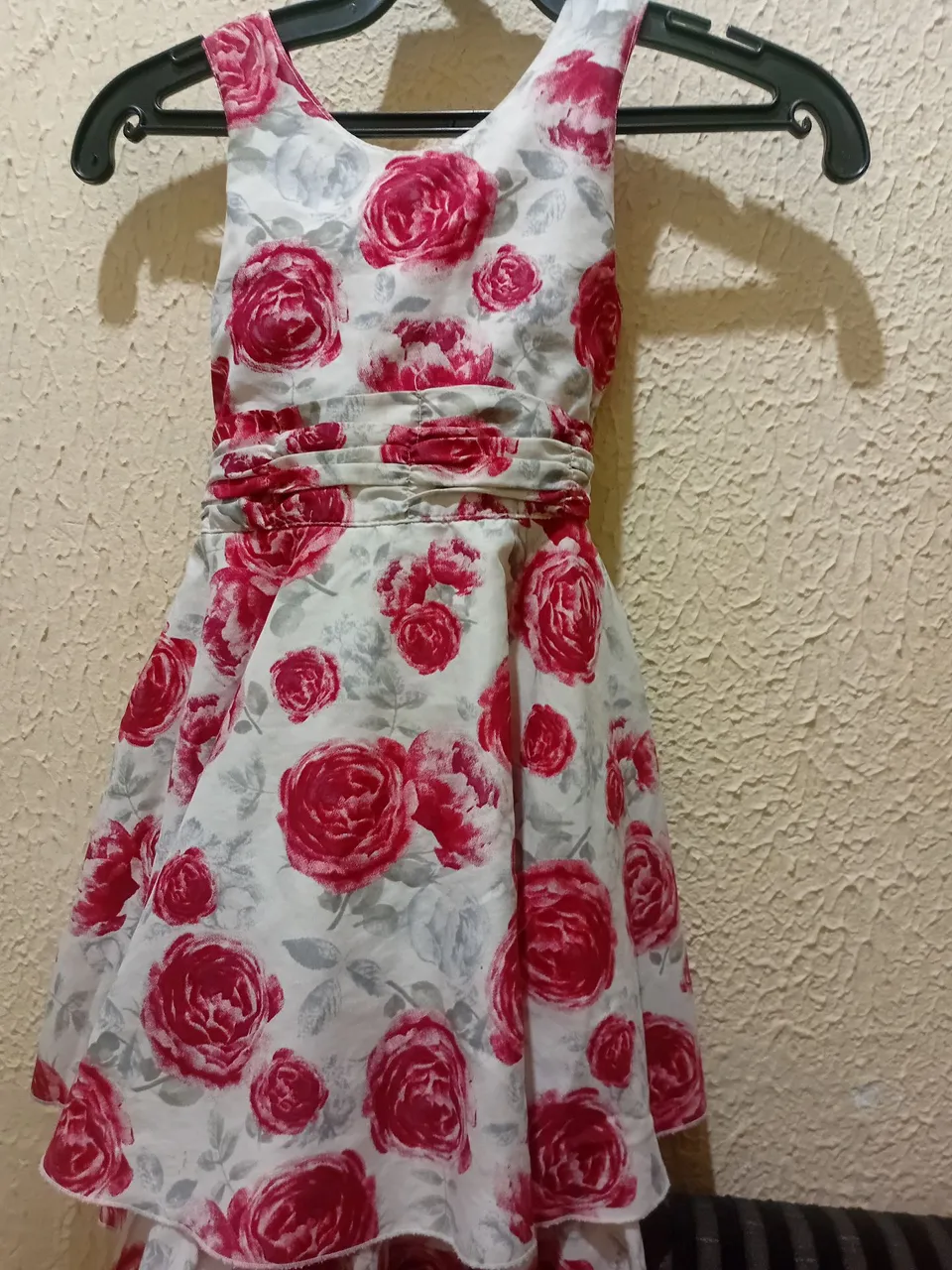 Vestido Infantil Floral veste 5 a 6 anos