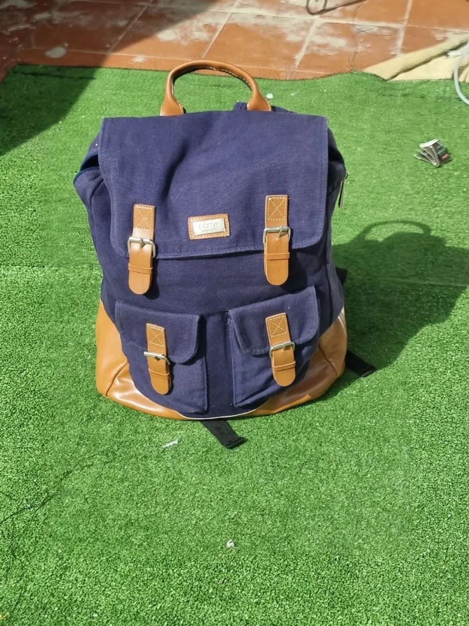 Mochila Azul com Detalhes em Couro - Estilo e Durabilidade - Foto 2