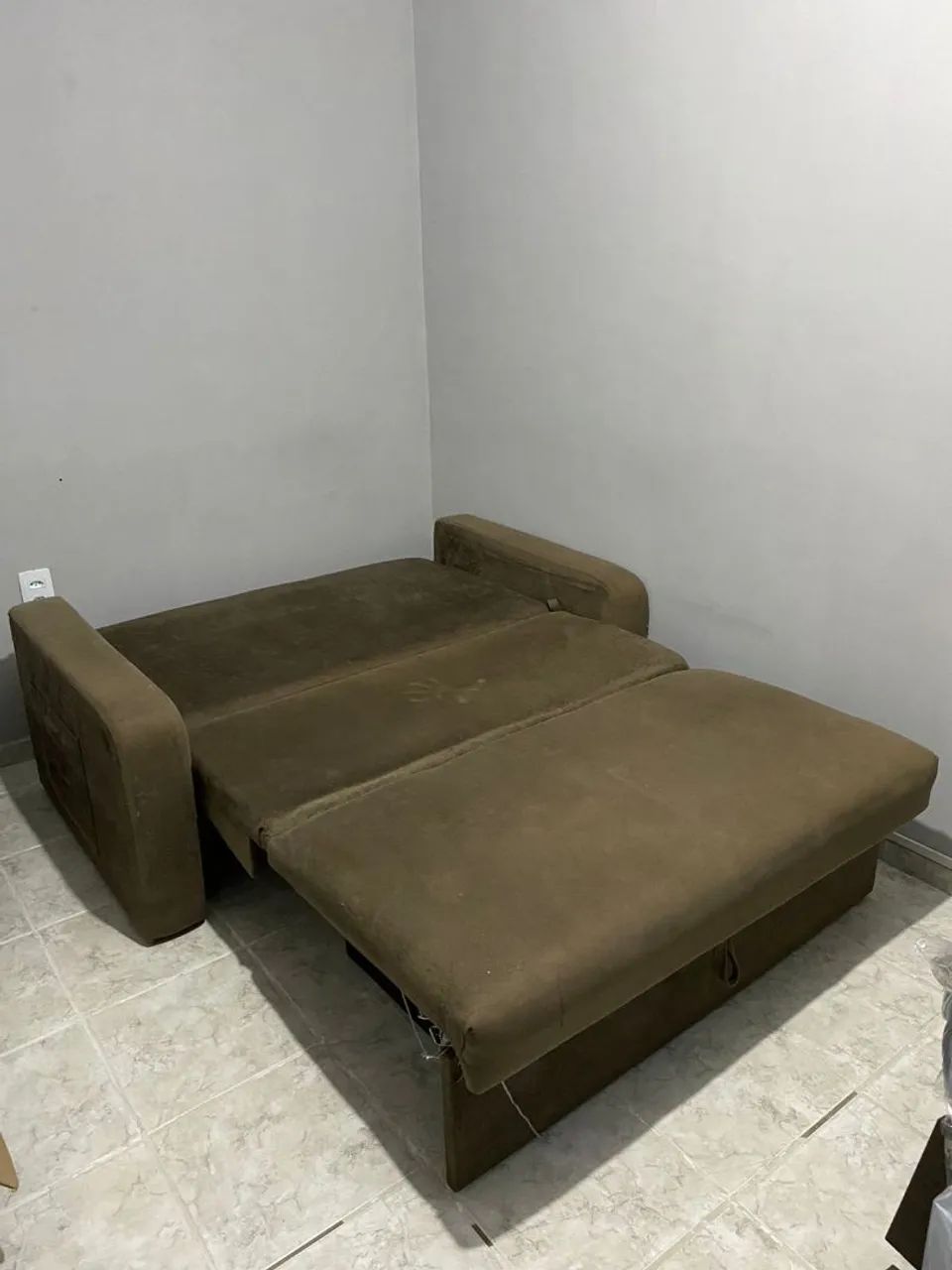 Sofá Cama 2 Lugares, com baú - Usado - Foto 2