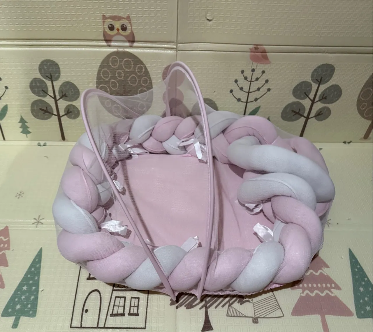 Ninho Redutor de Berço para Bebê - Rosa e Branco
