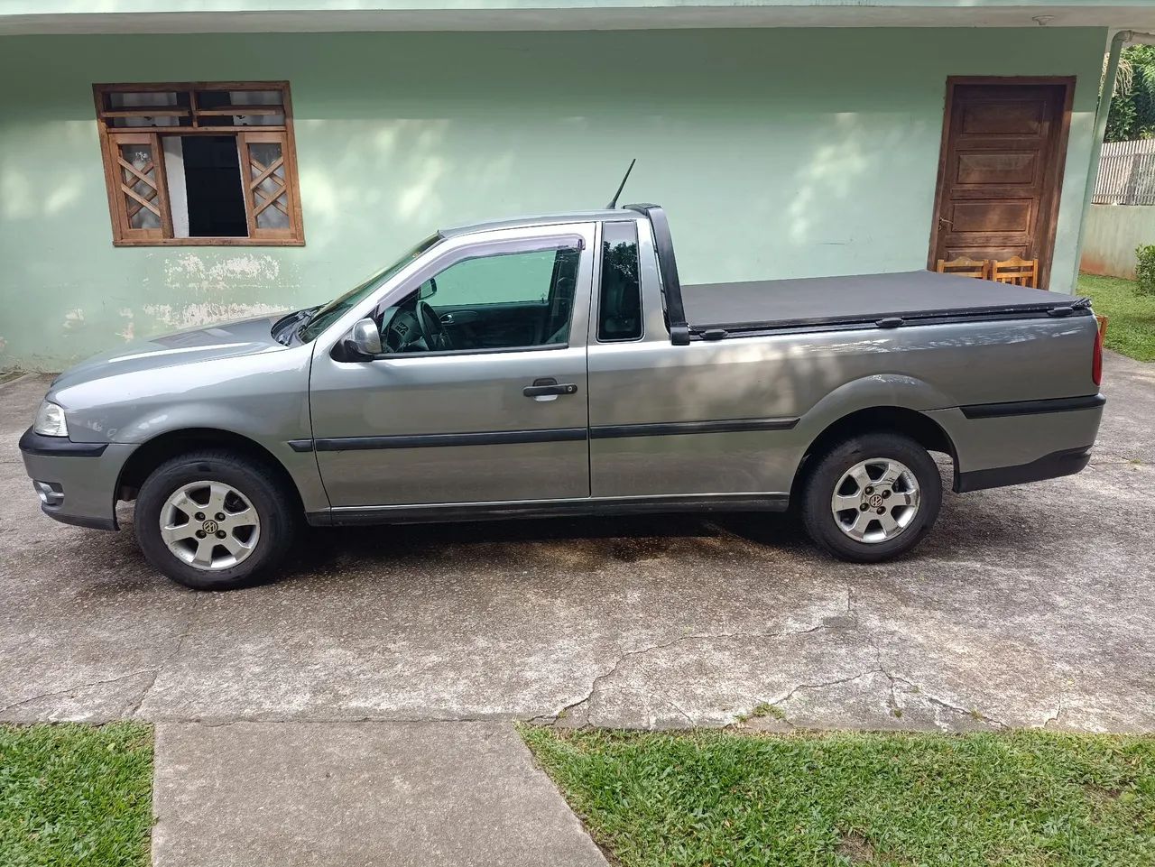 Vendo Saveiro super surf 1.6 - Foto 4