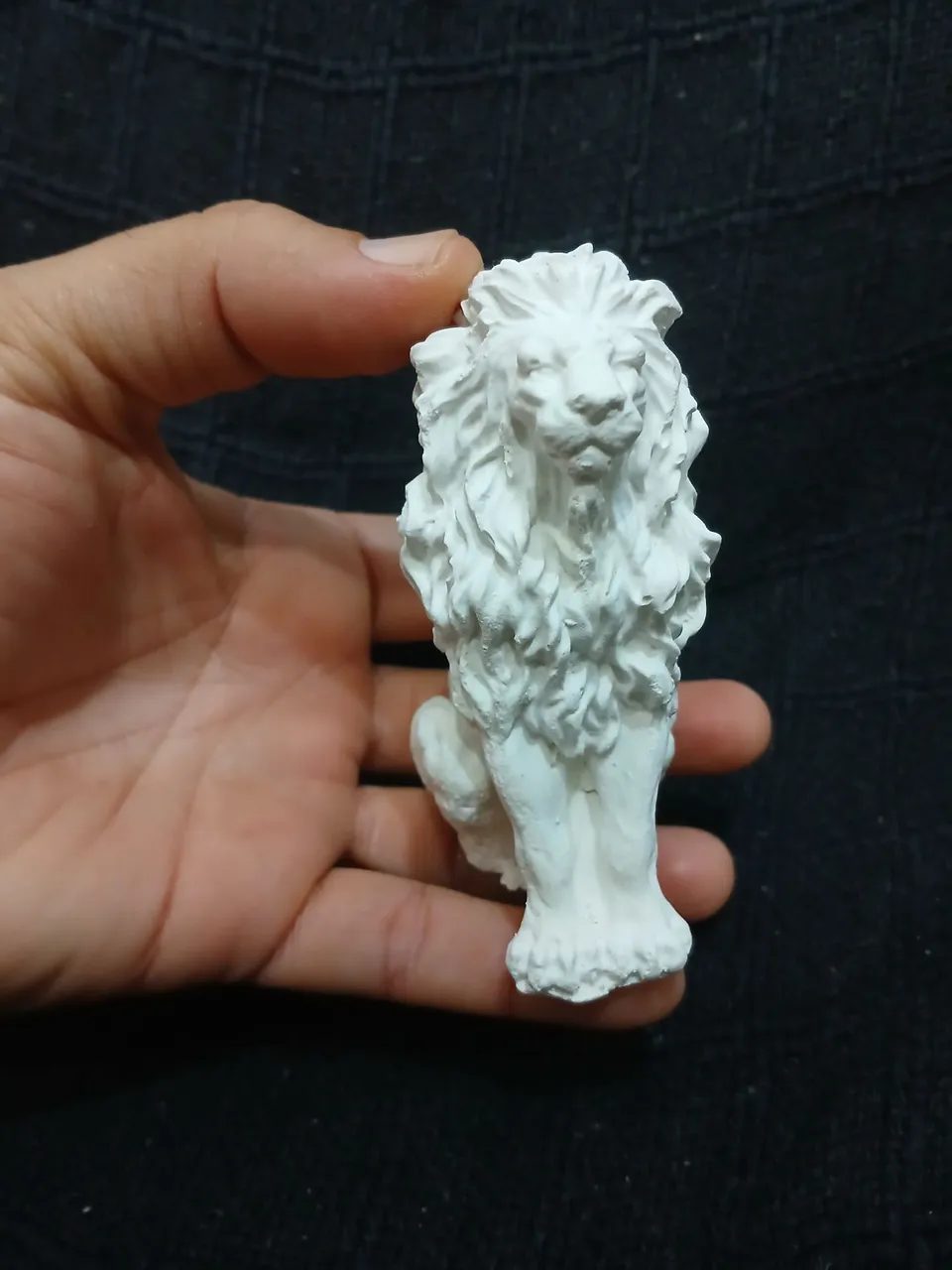 Escultura de Leão Decorativa em gesso zap *