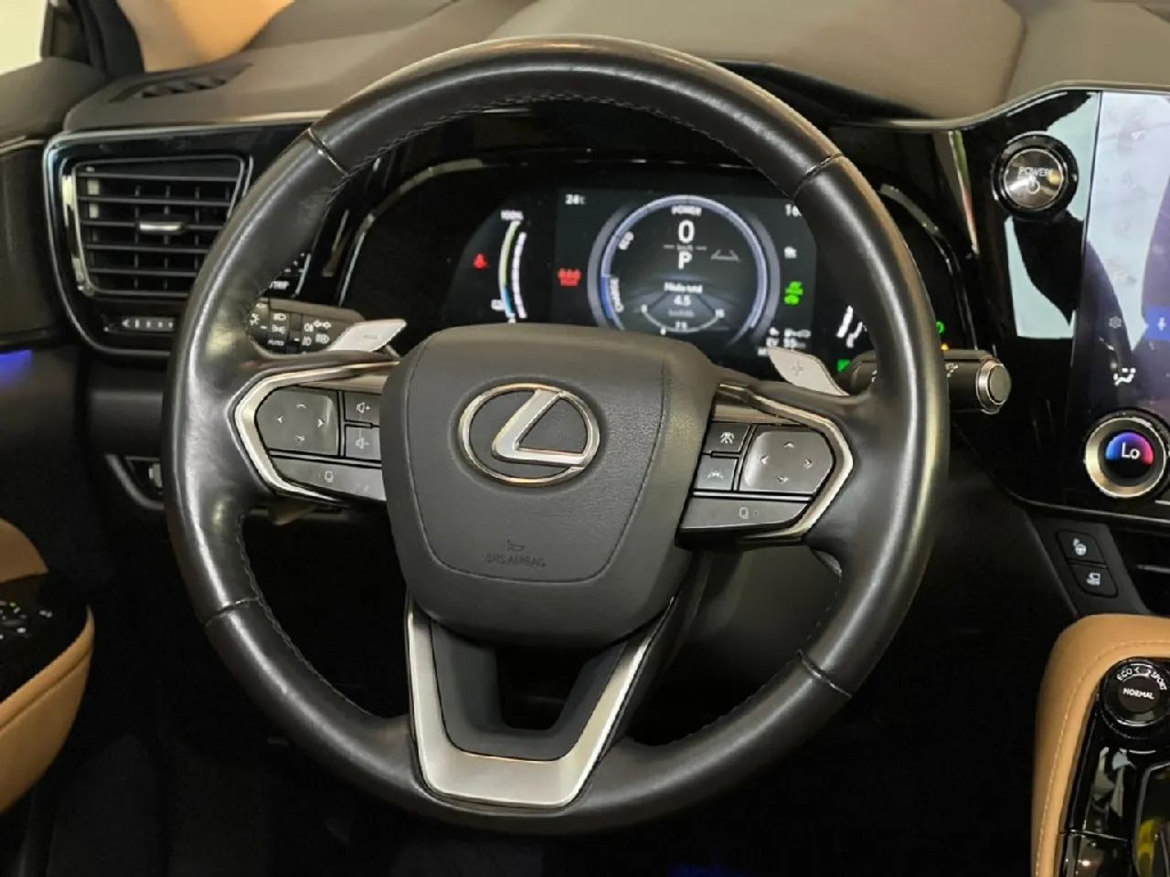 Lexus NX-450h+ AWD 2.5 16V Aut. (Híbrido), foto 8 de 17