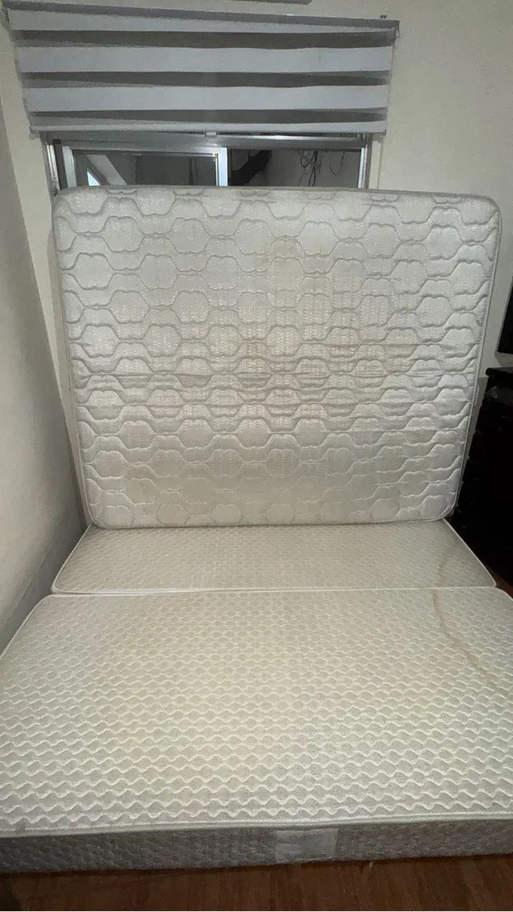 Vendo uma cama King e um jogo de sofá de dois lugares cada - Foto 3