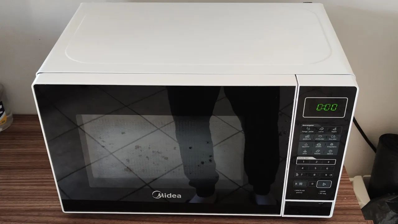 Microondas Midea 20L 