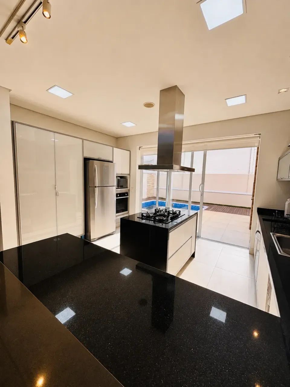 Sobrado para aluguel com 321 metros quadrados com 4 quartos - Foto 4