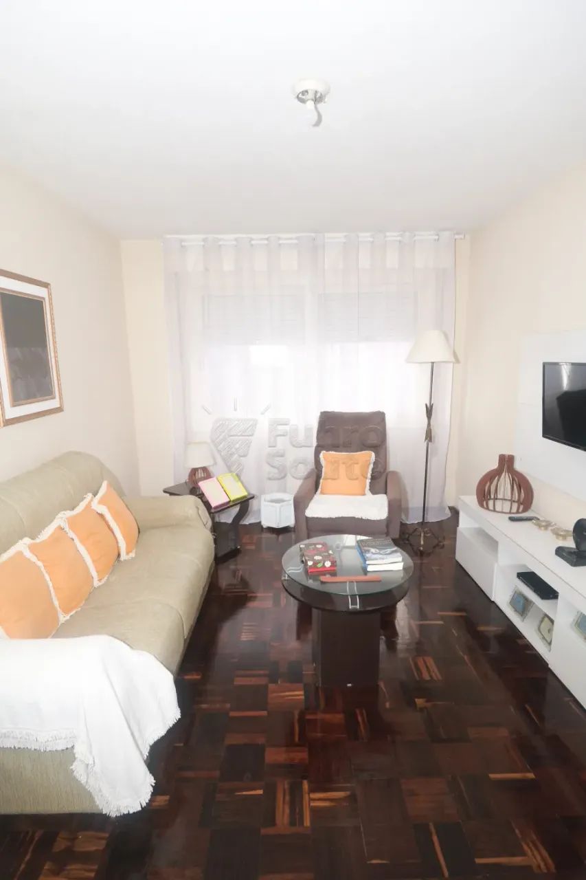 Apartamento 2 Dormitórios no Edifício Uirapuru em Pelotas - Conforto, Praticidade e Ótima  - Foto 2