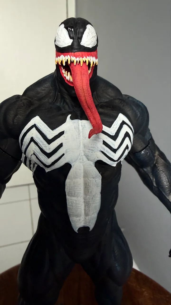 Action Figure venom 