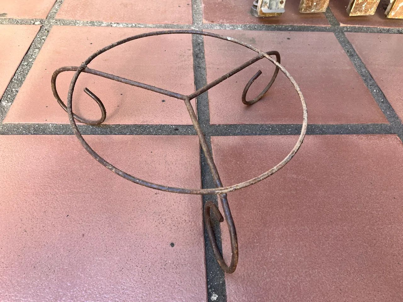 Suporte de Ferro para Vaso de Planta