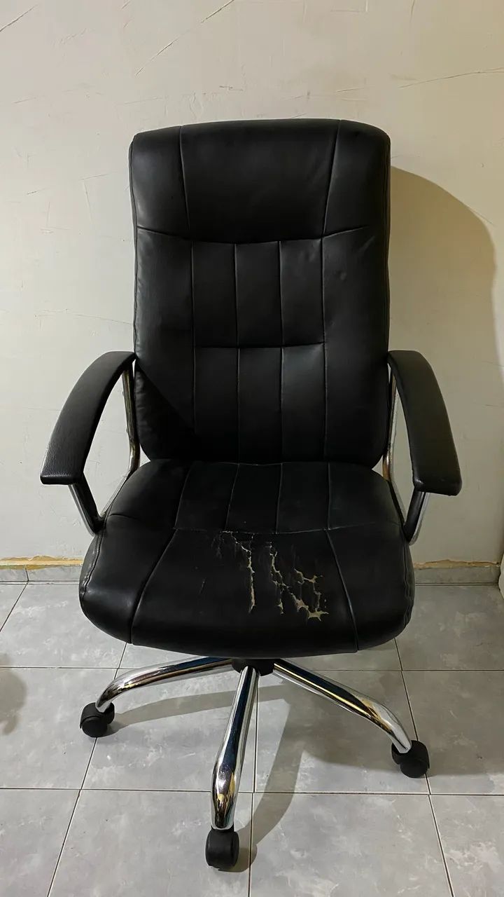 Executive Swivel Chair