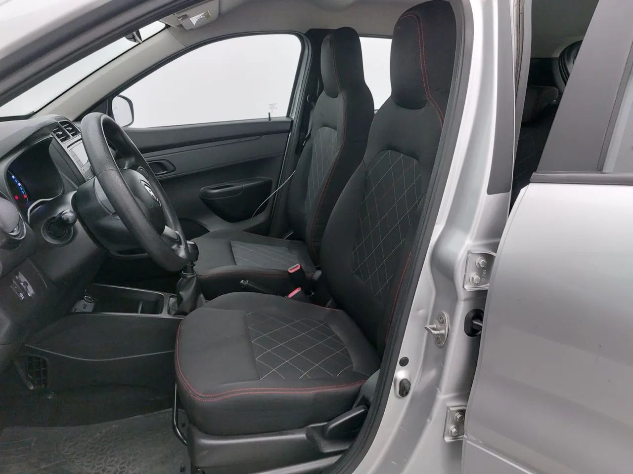 Renault Kwid 1.0 Zen, foto 16 de 18