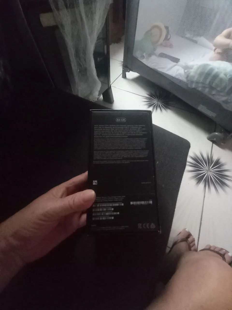 Caixa iphone 11 pro com manual  - Foto 2