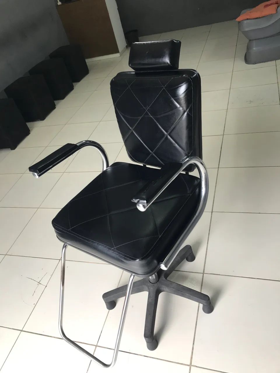 Cadeira barbeiro barbearia  - Foto 5