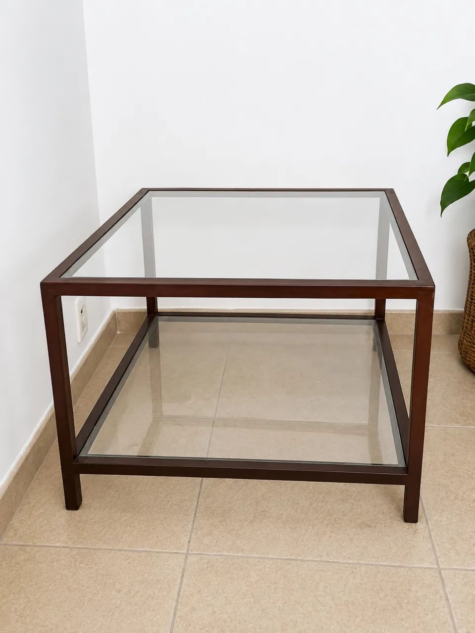 Mesa de Canto em Ferro com 2 Tampos de Vidro 70x70 - Impecável