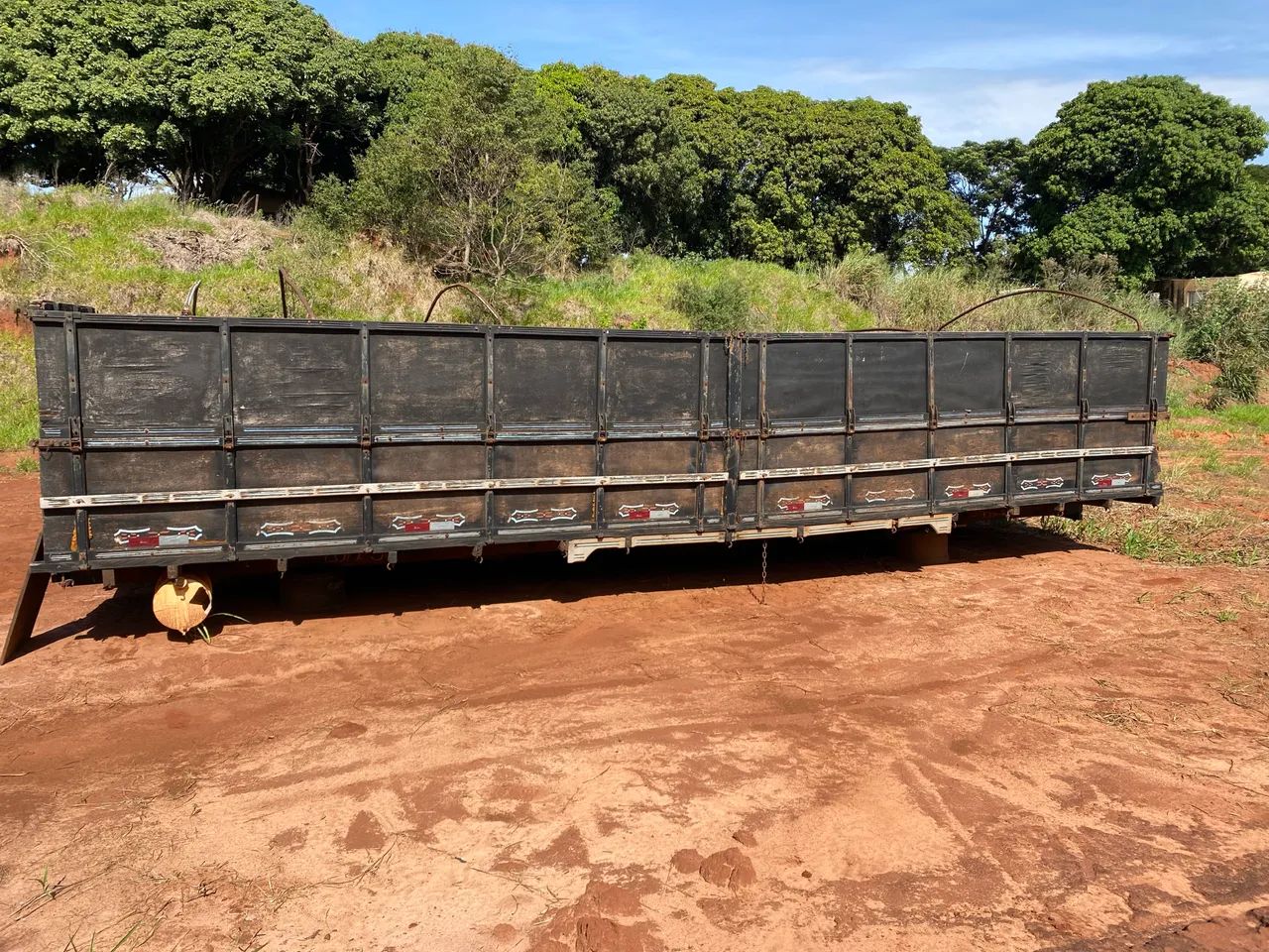 Carroceria de madeira 