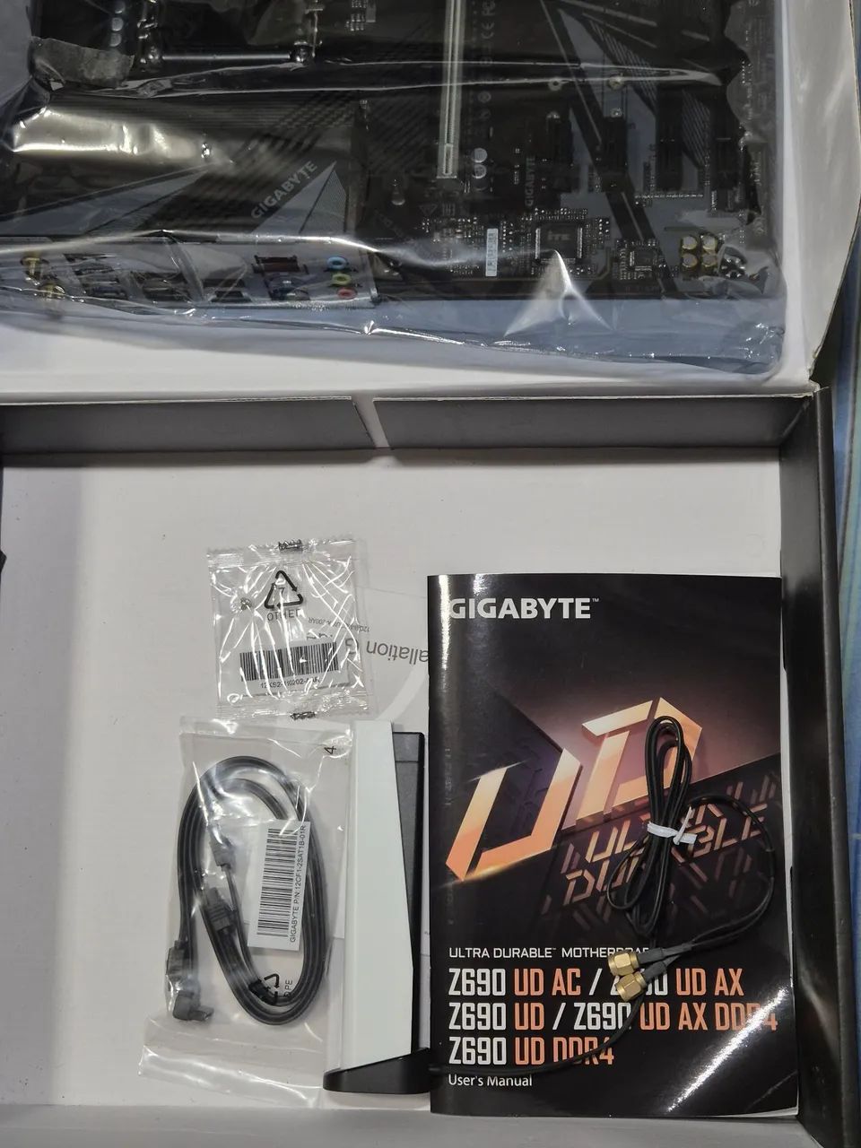 Gigabyte Z690 UD AX DDR4 - Foto 3