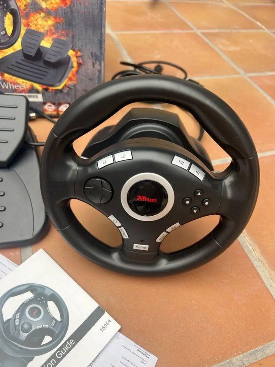 VOLANTE TRUST COM PEDAL GXT 27 FORCE STEERING WHEEL - Foto 3