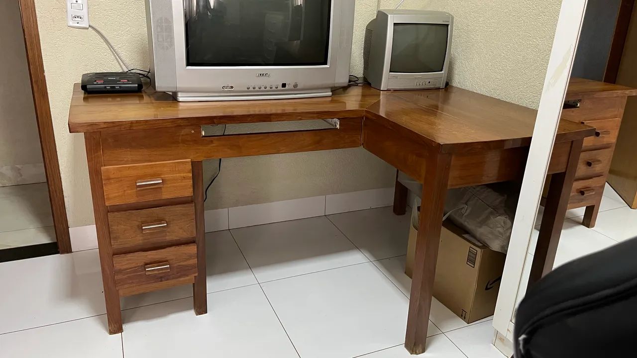 Mesa de Escritório de Madeira  - Foto 2
