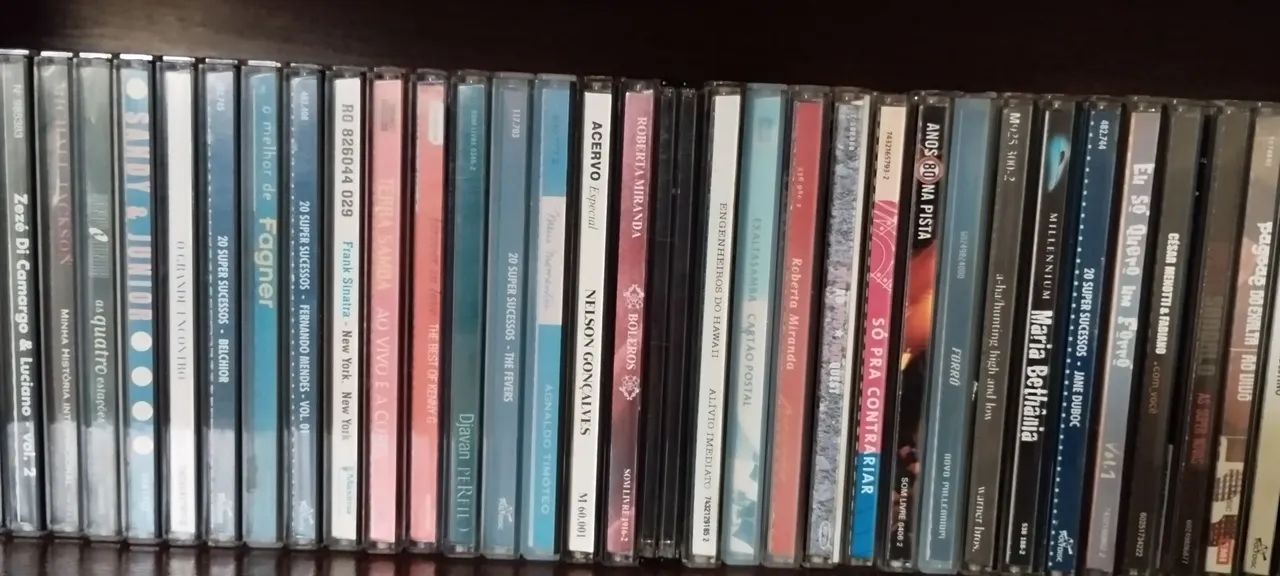 CD's vários cantores nacional e internacional 