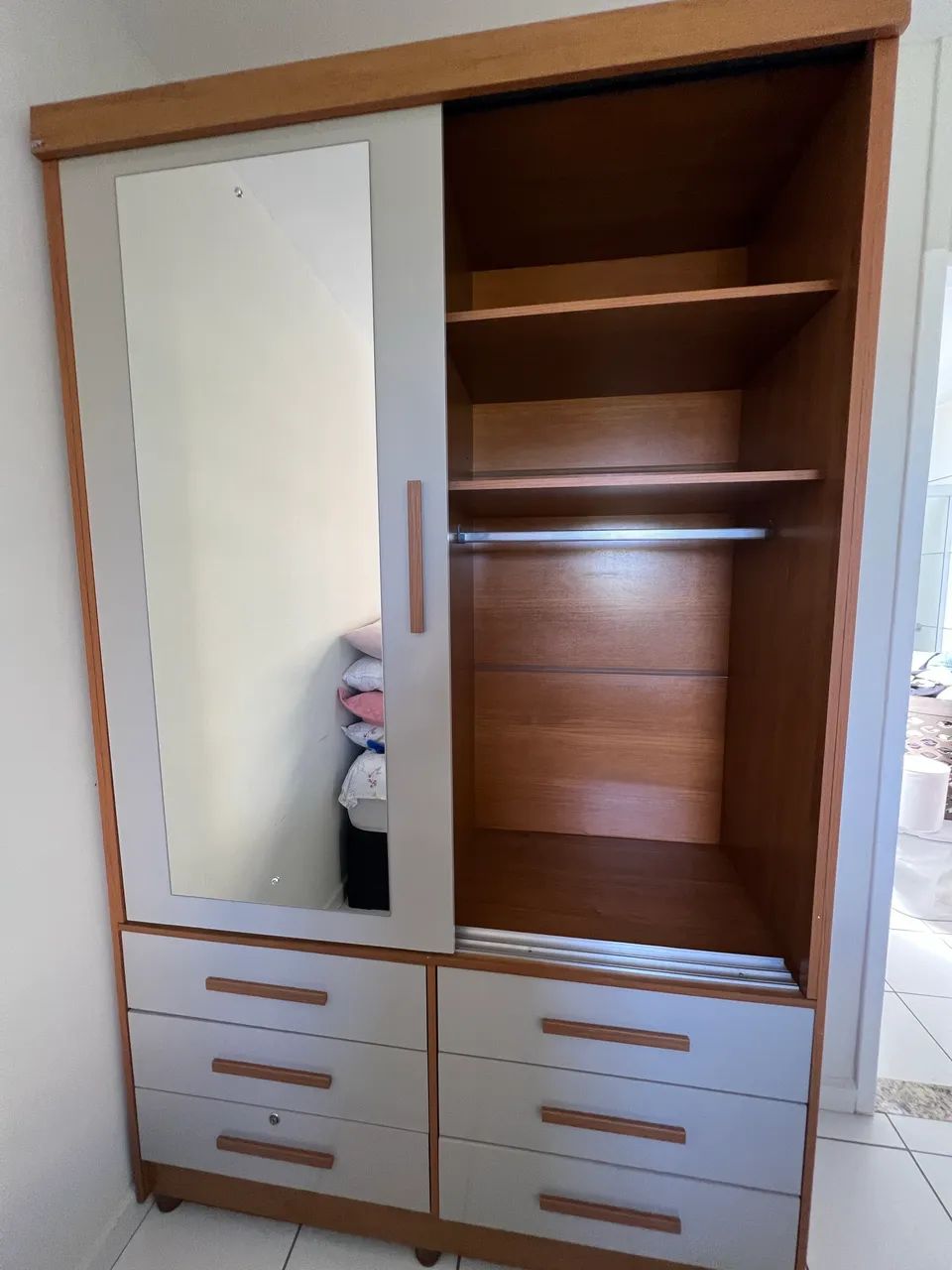 Guarda-roupa casal com espelho  - Foto 3