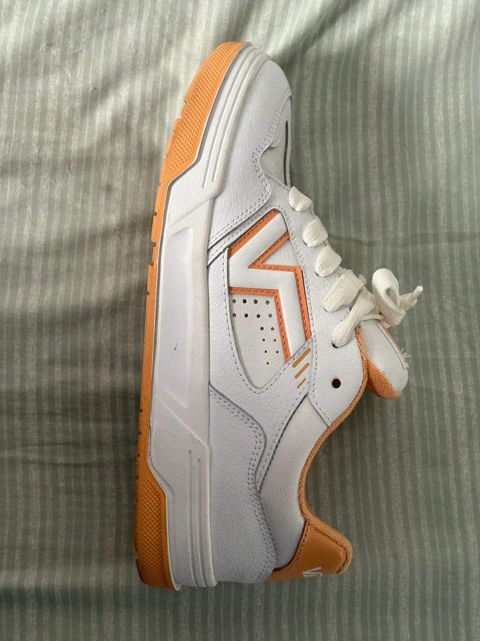 Tênis Vans Upland Leather White/Orange Original - Foto 3