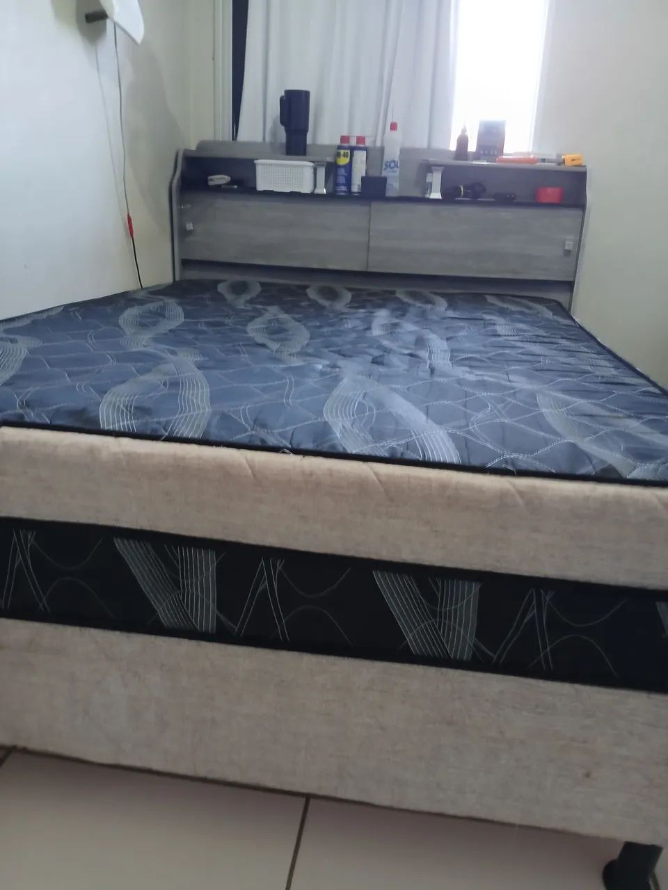 Vende-se cama com cabeceira 