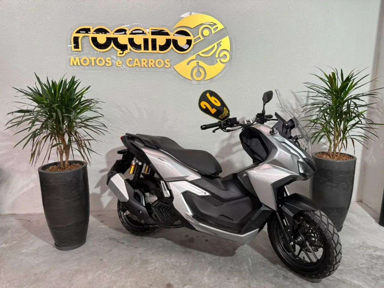 ADV 160