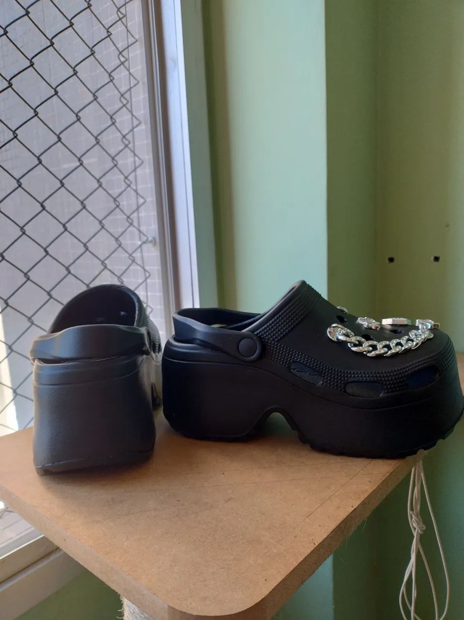 Crocs plataforma shein preta - Foto 3