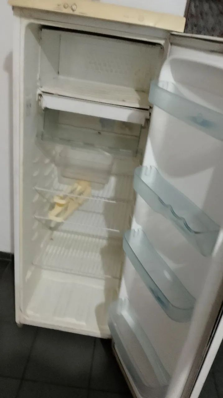Vendo geladeira  - Foto 5
