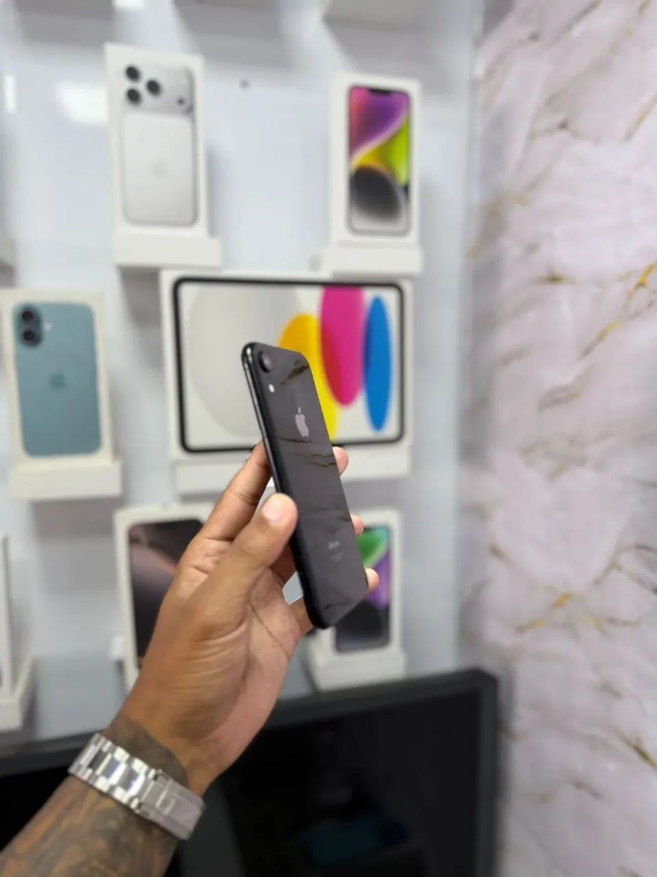 IPHONE XR 128GB<br>SEM FACE ID<br>R$ 650,00 - Foto 5